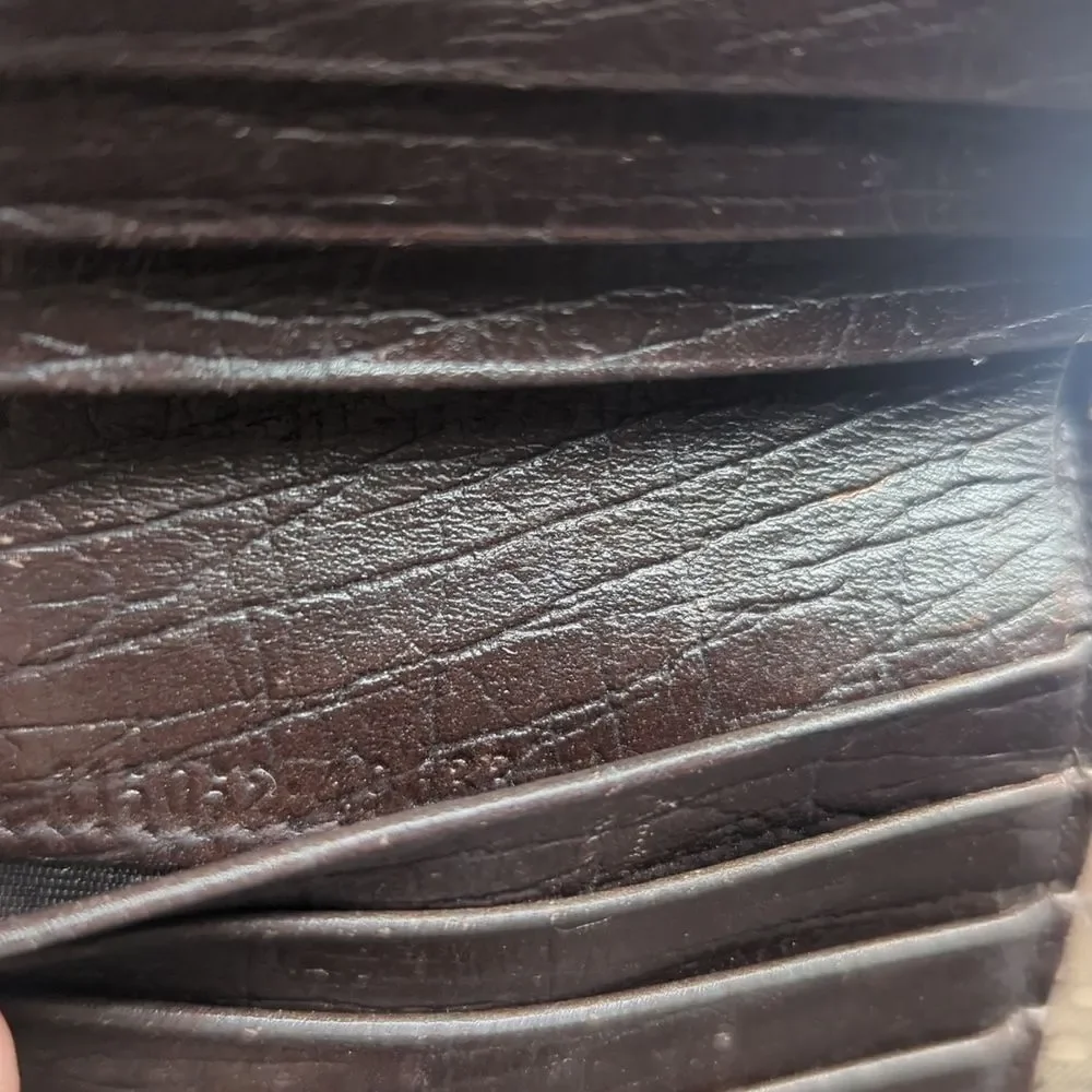 Gucci Tan and Brown Monogram Wallet - Picture 11 of 14